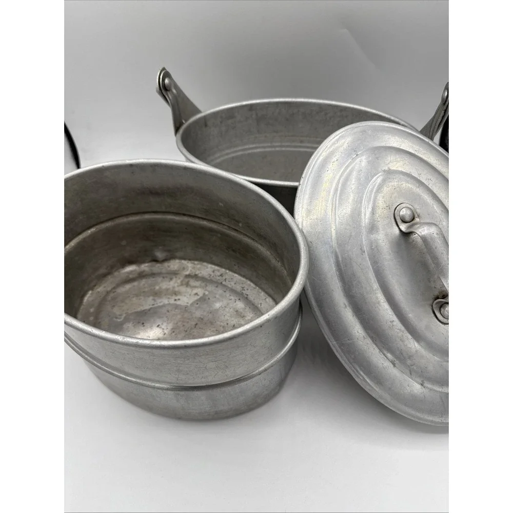VINTAGE  MINERS LUNCH PAIL W / LID OVAL   802-M